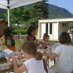 Il legno è un materiale alla portata di tutti: ecco i bambini del laboratorio didattico all'opera!